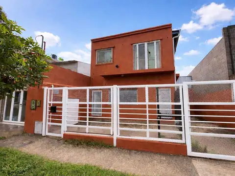 VENTA EN BLOCK GALPON + LOCAL + DEPTO PA EN ZARATE