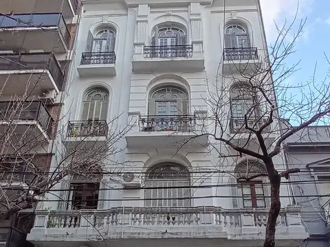 ALQUILER - MONOAMBIENTE - LUMINOSO - FRENTE A LA FACULTAD DE ODONTOLOGIA