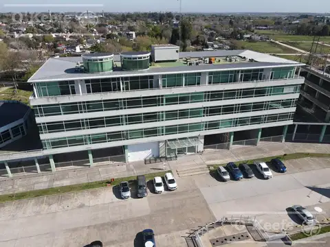 Oficina en Alquiler en Guillermo E Hudson, USD 700