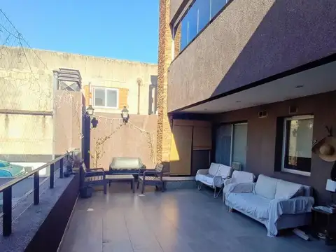 Araujo 500, Piso 1