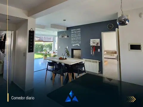 Casa 5 ambientes con 3 baños