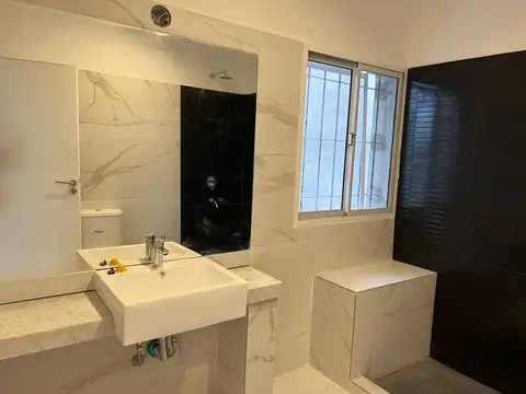 Casa 6 ambientes con 3 baños