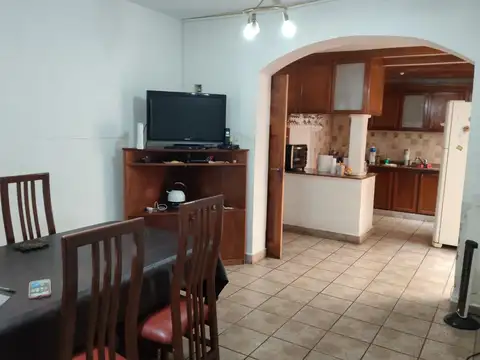 Local en Alquiler en Villa General Mitre, $ 2.500.000