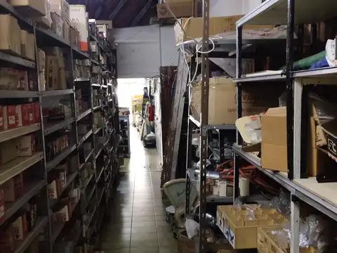ALQUILER COMERCIAL CON VIVIENDA  Villa Mitre