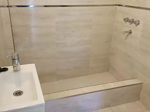 PH 2 ambientes en venta en Castelar