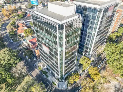 Oficina en Alquiler con 8 cocheras
