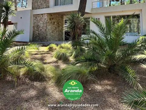 Casa En Venta.    Con vista a La Laguna