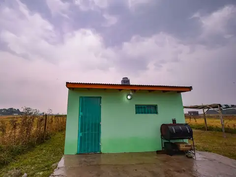 Casa 2 ambientes con 1 baño