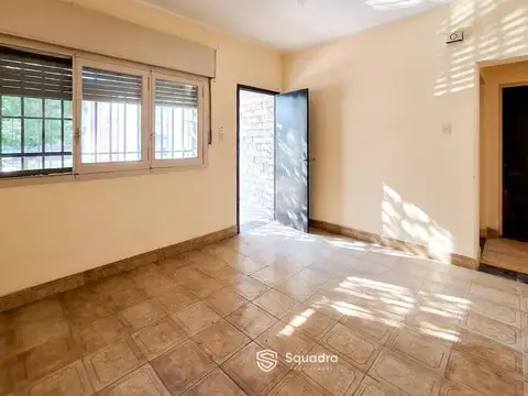 Casa 4 ambientes con 1 baño