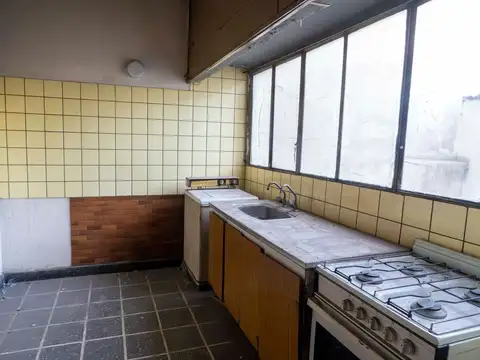 Piso Completo 174 m² Frente a Plaza de San Justo