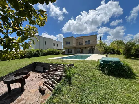 Casa en Venta en El Cantón - Barrio Puerto, USD 277.000