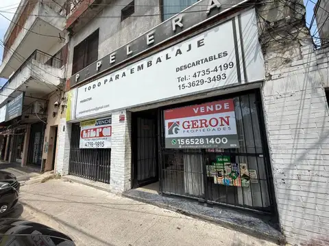 Locales comerciales en venta frente a estación Villa Adelina