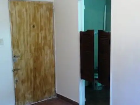 APTO CRÉDITO, 2 amb luminoso, cocina separada, baño con bañera. Ascensor y terraza.