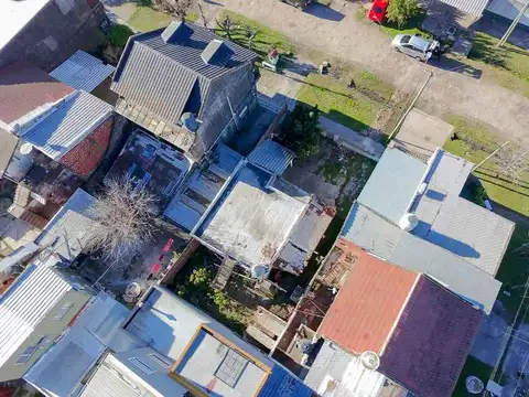 VENTA LOTE CON MEJORAS EN SAN FCO SOLANO