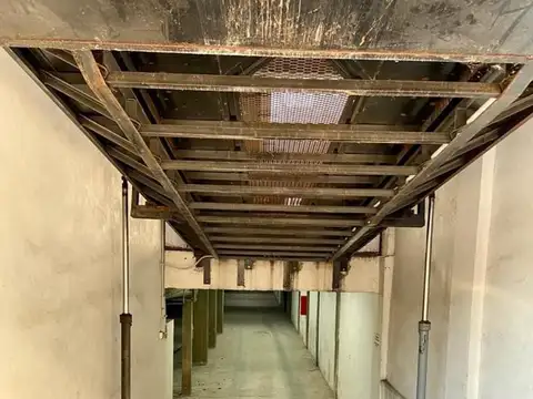 Cochera cubierta en venta