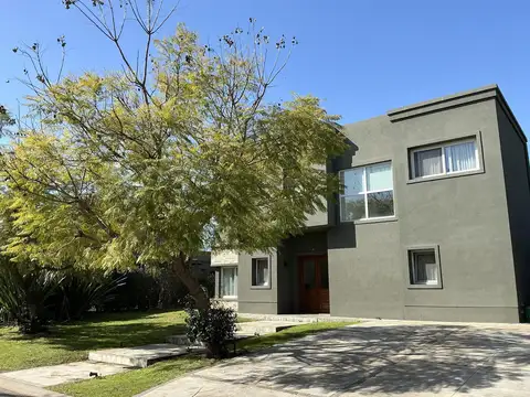 Barrio Las Liebres, Av patricias argentinas al 2000