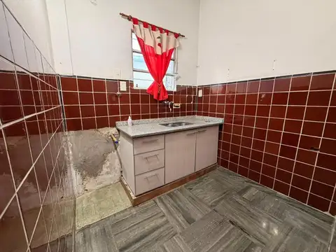Casa 4 ambientes con 1 baño