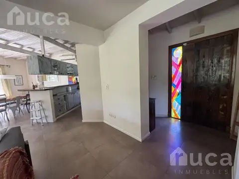 Casa en Alquiler Temporal con 2 cocheras