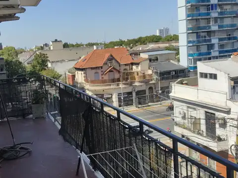 Marco Sastre 2900, Piso 4