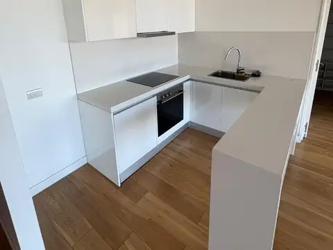 Juan Carlos Cruz 100 , Piso 7