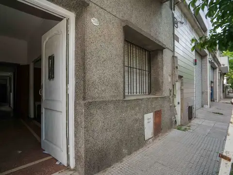 Venta Ph 3 ambientes Con Patio Barracas