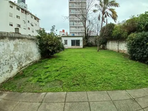 Casa en Alquiler con 1 cochera