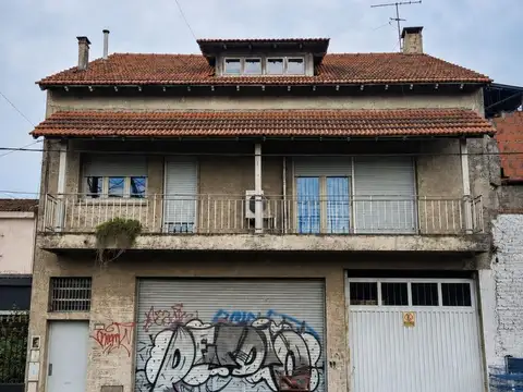 OPORTUNIDAD VENTA CASA 4 AMB C FONDO Y LOCAL ESCUCHA OFERTA