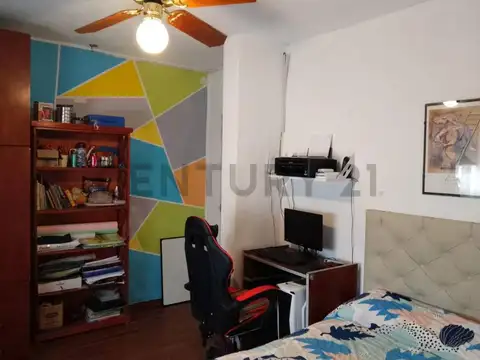 VENTA CASA 2 DOR CON ESCRITORIO Y PILETA EN VILLA CATALINA APTA CREDITO