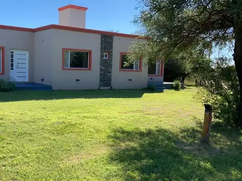 Venta de 2 cabañas con pileta- Cortaderas