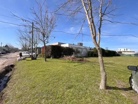 Terreno en venta BARRIO LOS SAUCES, GORINA - zona de expansión