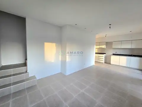 Casa 3 ambientes con 1 baño
