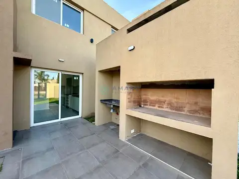 Casa en Venta con 1 cochera