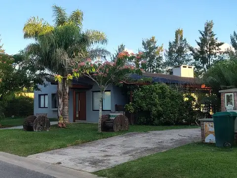 Casa en Venta 4 Amb con Pileta- San Matías,Escobar