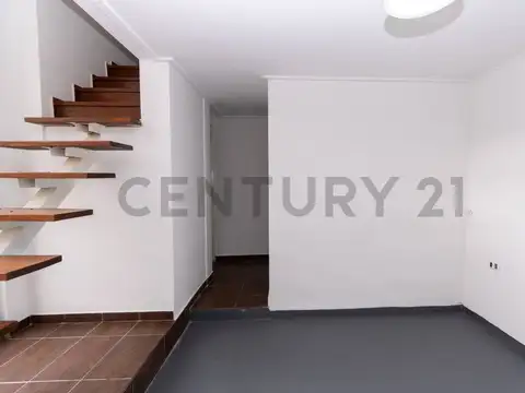 DEPARTAMENTO PH EN VENTA EN LA PLATA DE 1 DORMITORIO. OPORTUNIDAD