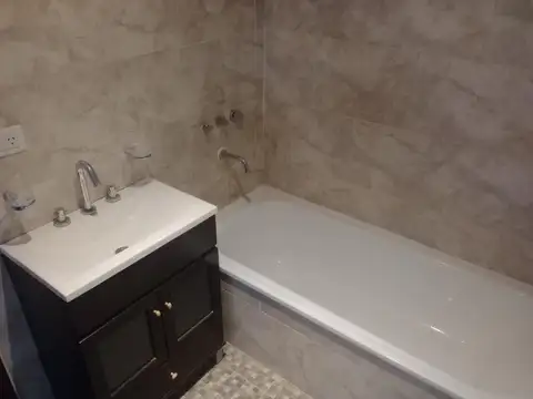 Departamento en Alquiler con 1 cochera