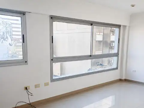Departamento en Alquiler en Castelar Sur, $ 450.000