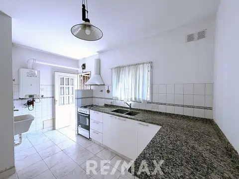 VENTA DUPLEX 3 AMB. JARDIN COCHERA PILAR CENTRO