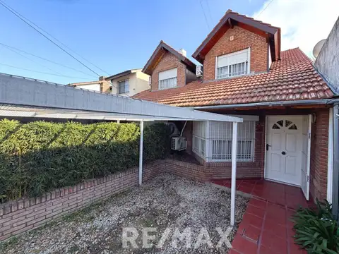 VENTA DUPLEX 3 AMB. JARDIN COCHERA PILAR CENTRO