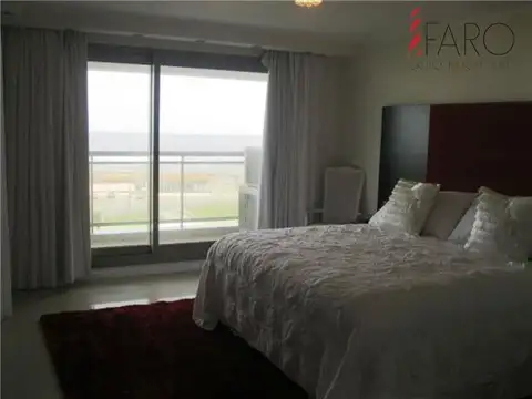 Departamento 5 ambientes con 4 baños