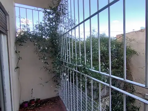 Depto Tipo Casa en Venta 41 años