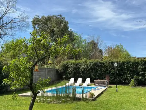 Hermosa Casa Quinta en Glew, a metros de Av. Almafuerte