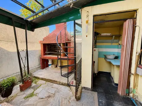CASA EN VENTA EN TEMPERLEY - 3 AMBIENTES