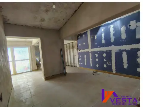 Casa 5 ambientes con 1 baño