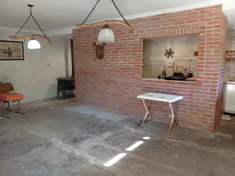 Casa 3 ambientes con 1 baño