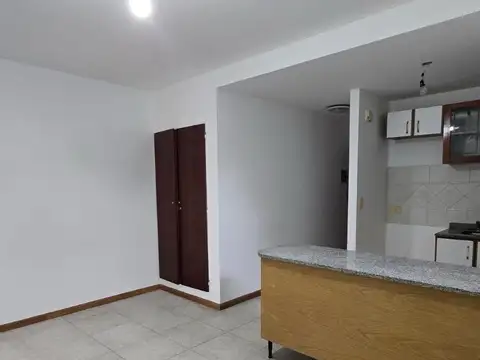 Hipolito Yrigoyen al 2100