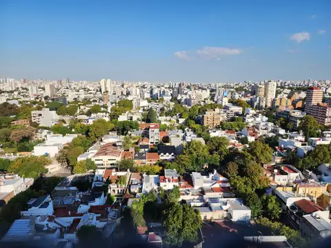 Excelente departamento de 5 ambientes al frente en piso alto!