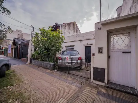 PH  de cuatro ambientes con patio, balcón aterrazado y terraza en Villa Saenz Peña