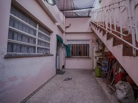 Depto Tipo Casa en Venta 60 años