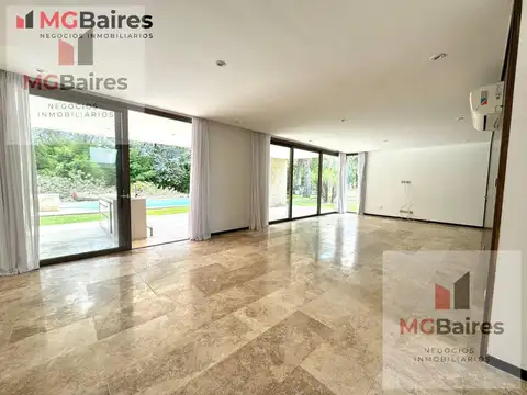 Casa 6 ambientes con 4 baños