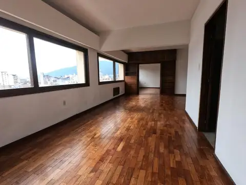 Departamento 5 ambientes con 3 baños